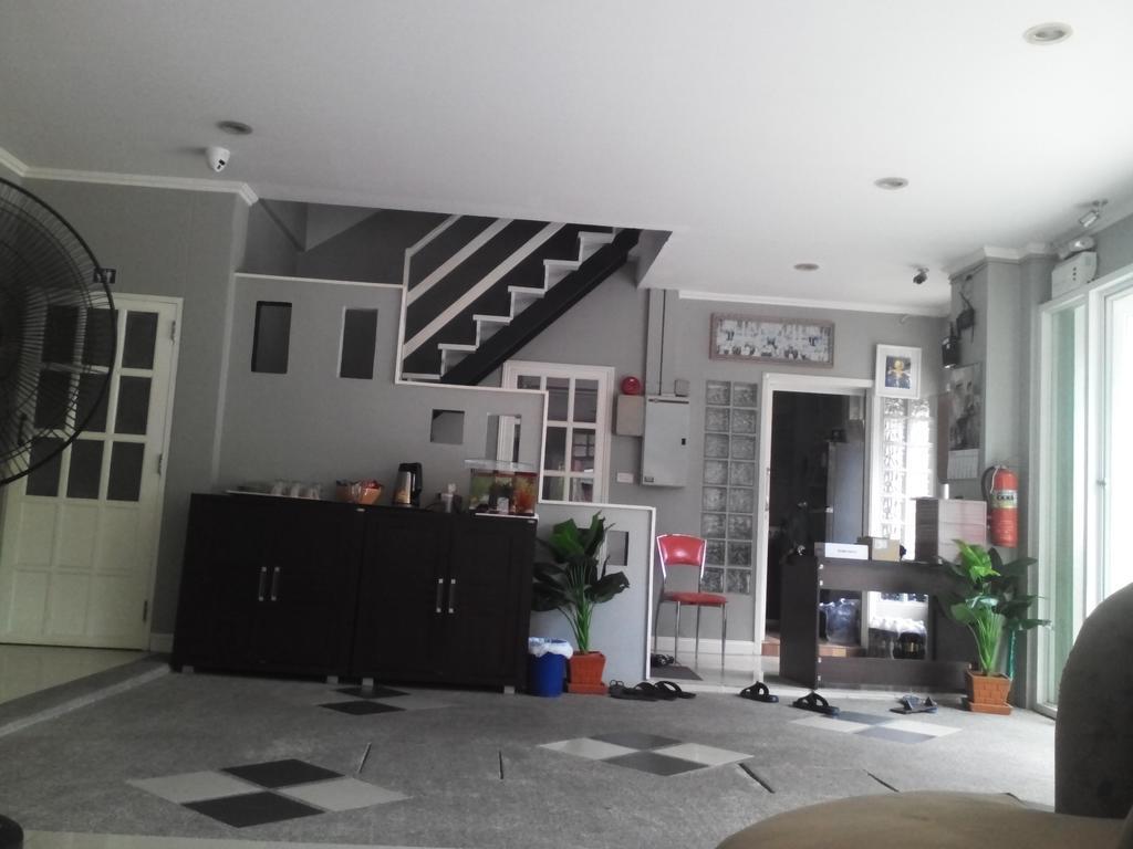 Taylor'S Guesthouse Hua Hin Dış mekan fotoğraf
